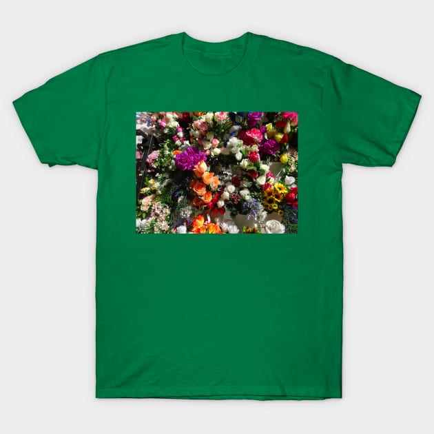 flowers that look real T-Shirt by walter festuccia